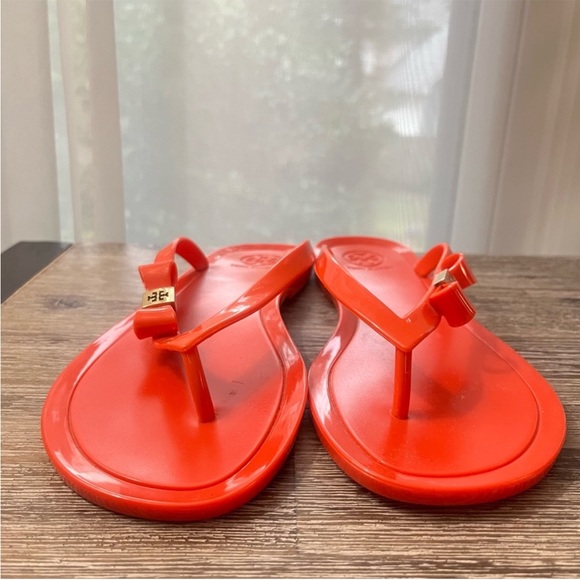 Tory Burch Thong Sandals Orange Size 9 Jelly Thong (Hard plastic)Gold Bow detail - Picture 2 of 7